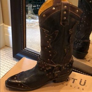 Brand New Western Cowboy Boots.